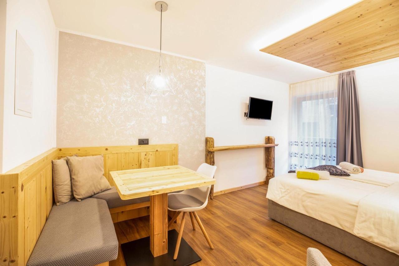 Chalet Osmar Suite 2 Campitello di Fassa Buitenkant foto